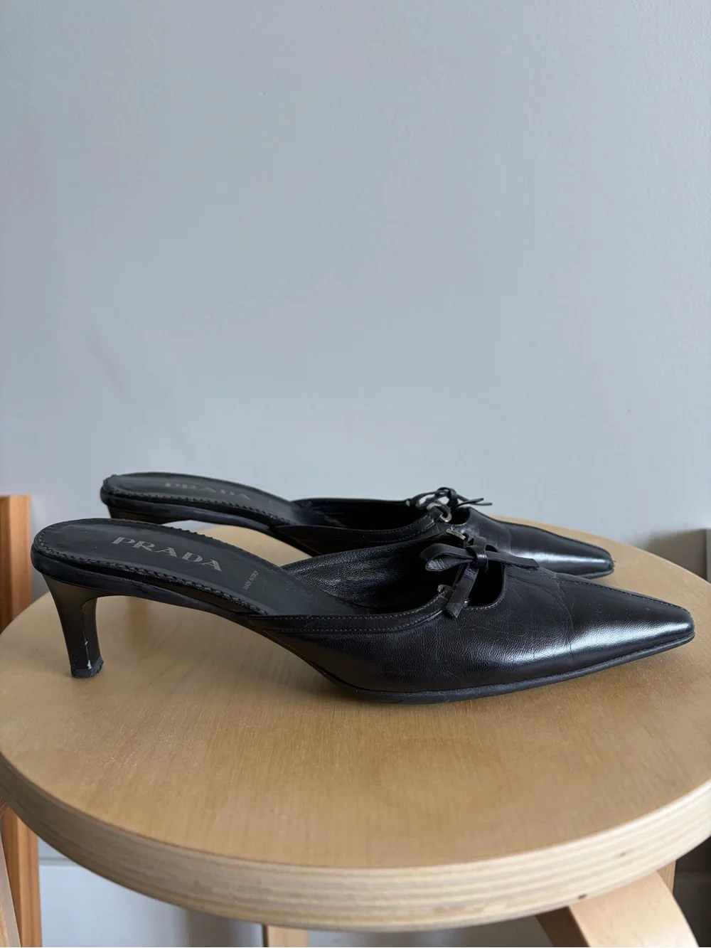 Vintage Prada Black Leather Pointed-Toe Kitten Heel Mules with Bows - Picture 9 of 9